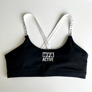 White Fox Boutique Active Sports Bra in Black and White